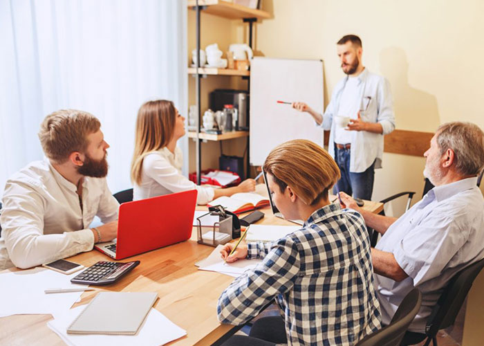réunion de conseil sur le bien être en entreprise à Lens